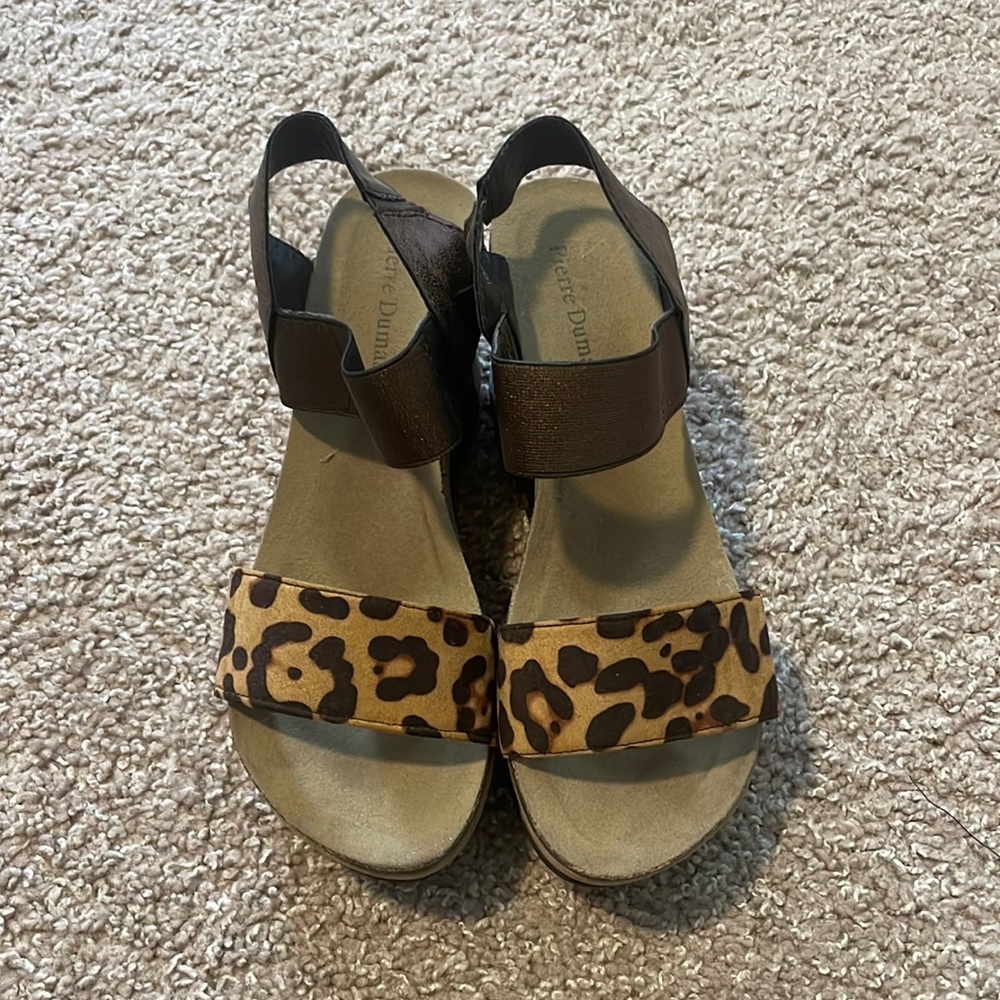 Pierre Dumas Wedges | Size 8.5 | OTBT Lookalikes